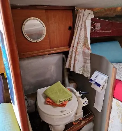 Bateau-hôtel El Barquito De *